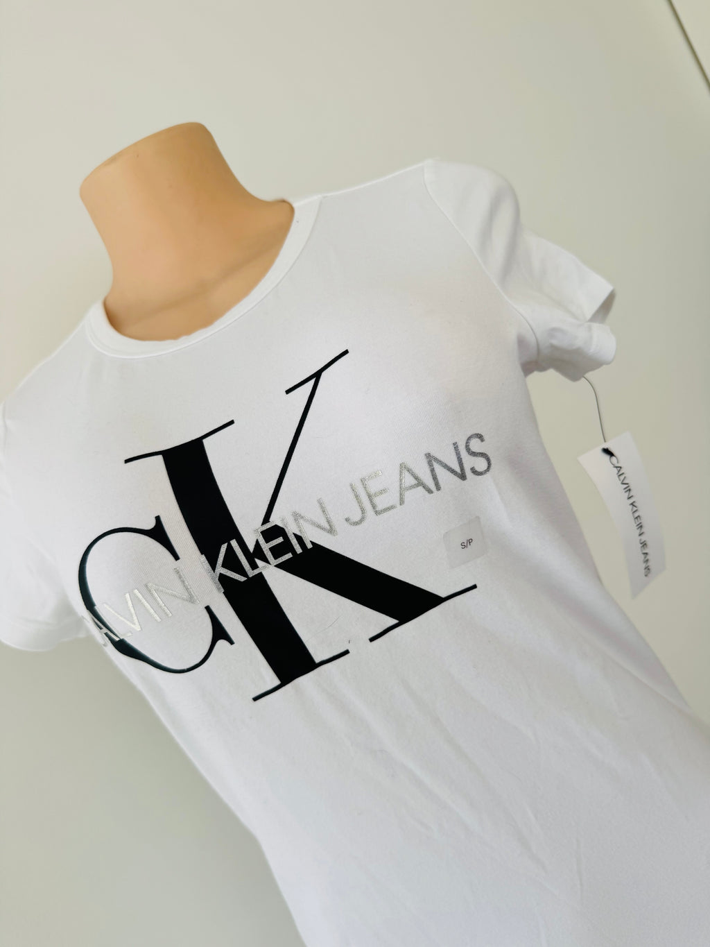 Vestido Calvin Klein