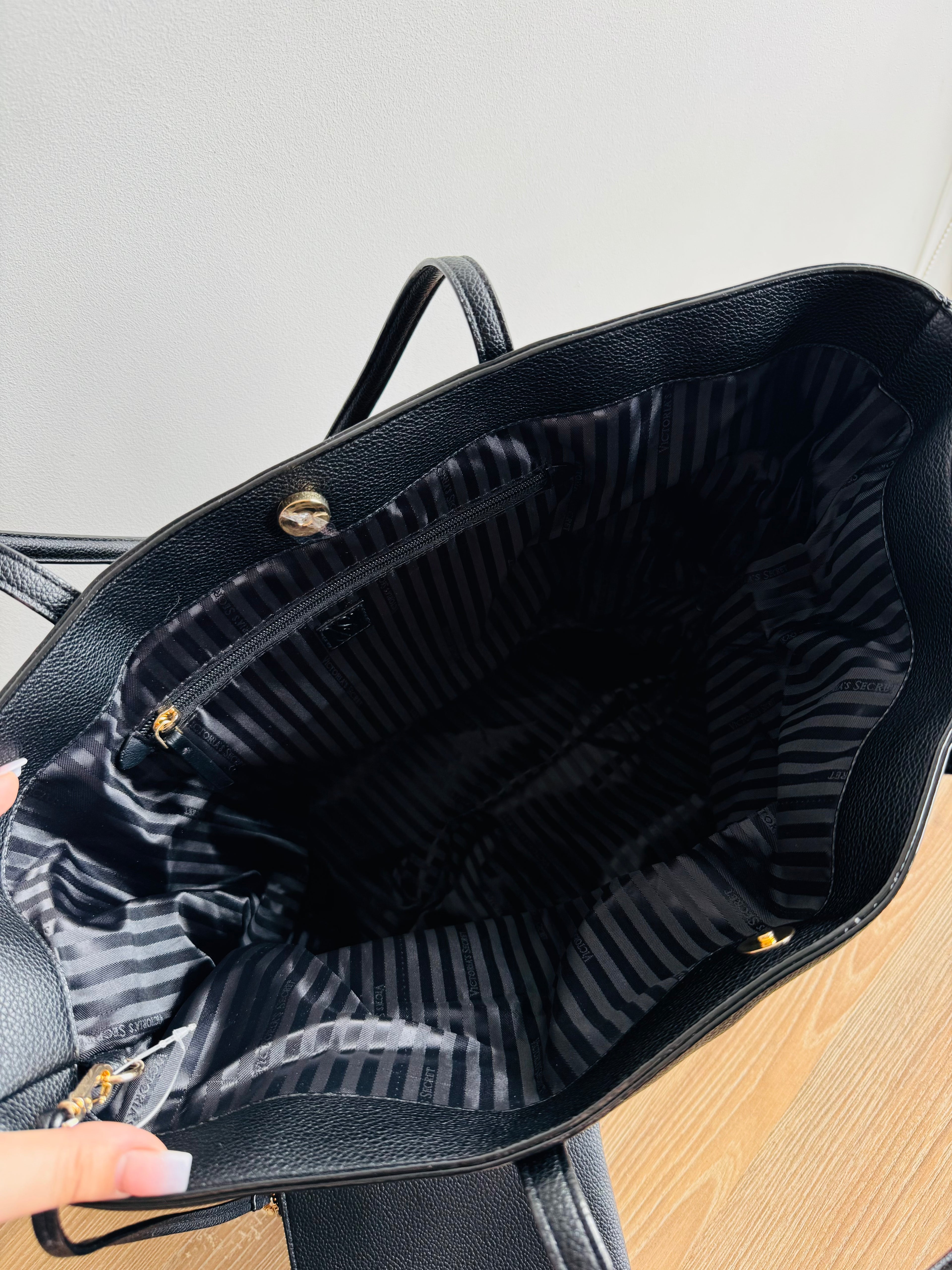 Cartera + Sobre de mano Victoria Secret